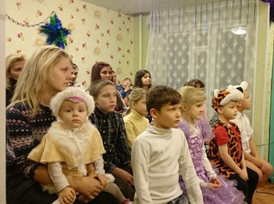 В центре «Подросток» прошел новогодний праздник для детей, попавших в трудную жизненную ситуацию