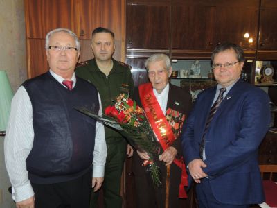 Ветерану Великой Отечественной войны к 100-летнему юбилею вручили персональное поздравление Президента РФ