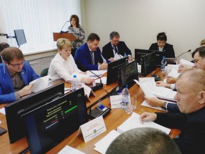 Депутаты Сыктывкара провели первую после летних каникул сессию