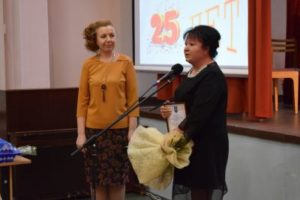 Светлана Литвина поздравила Коми национальную гимназию с 25-летием
