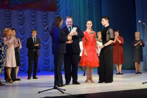 Педагоги Сыктывкара получили награды от руководства города