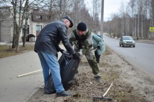 В Сыктывкаре проходят общегородские субботники